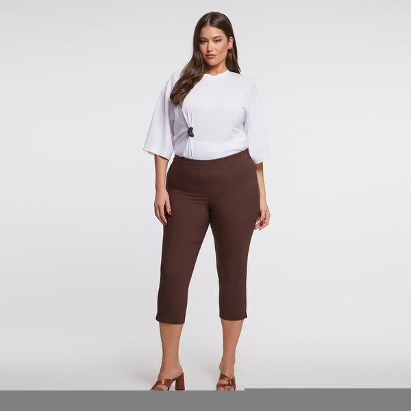 Basic cotton capri pants