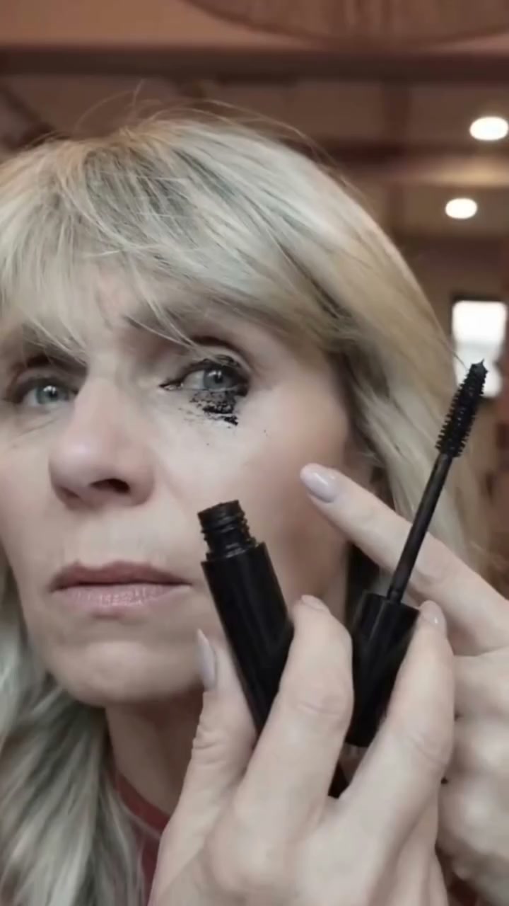 Le mascara pensé pour les cils après 50 ans