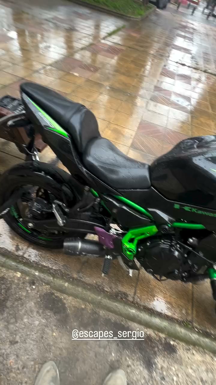 Mejora el sonido de tu moto al Mejor Precio del Mercado. Escapes en acero inoxidable con garantía de 3 años y envío incluido. ¡Descubre el t