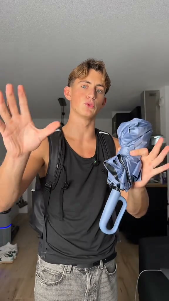 Encore un parapluie perdu ? Celui-ci s'accroche