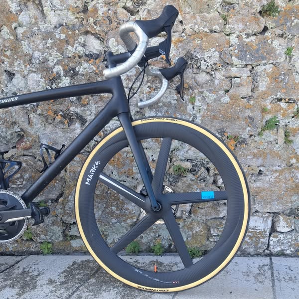 Upgrade dein Specialized – mit Xentis Mark4 Carbon-Power.