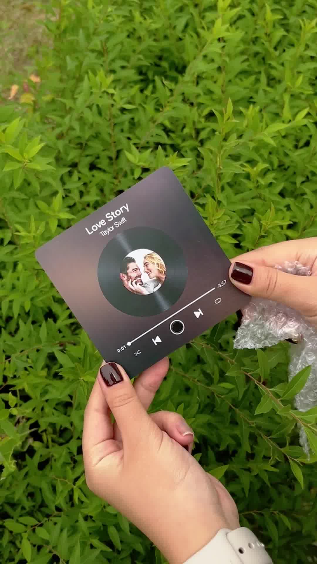 Personalized music fridge magnet