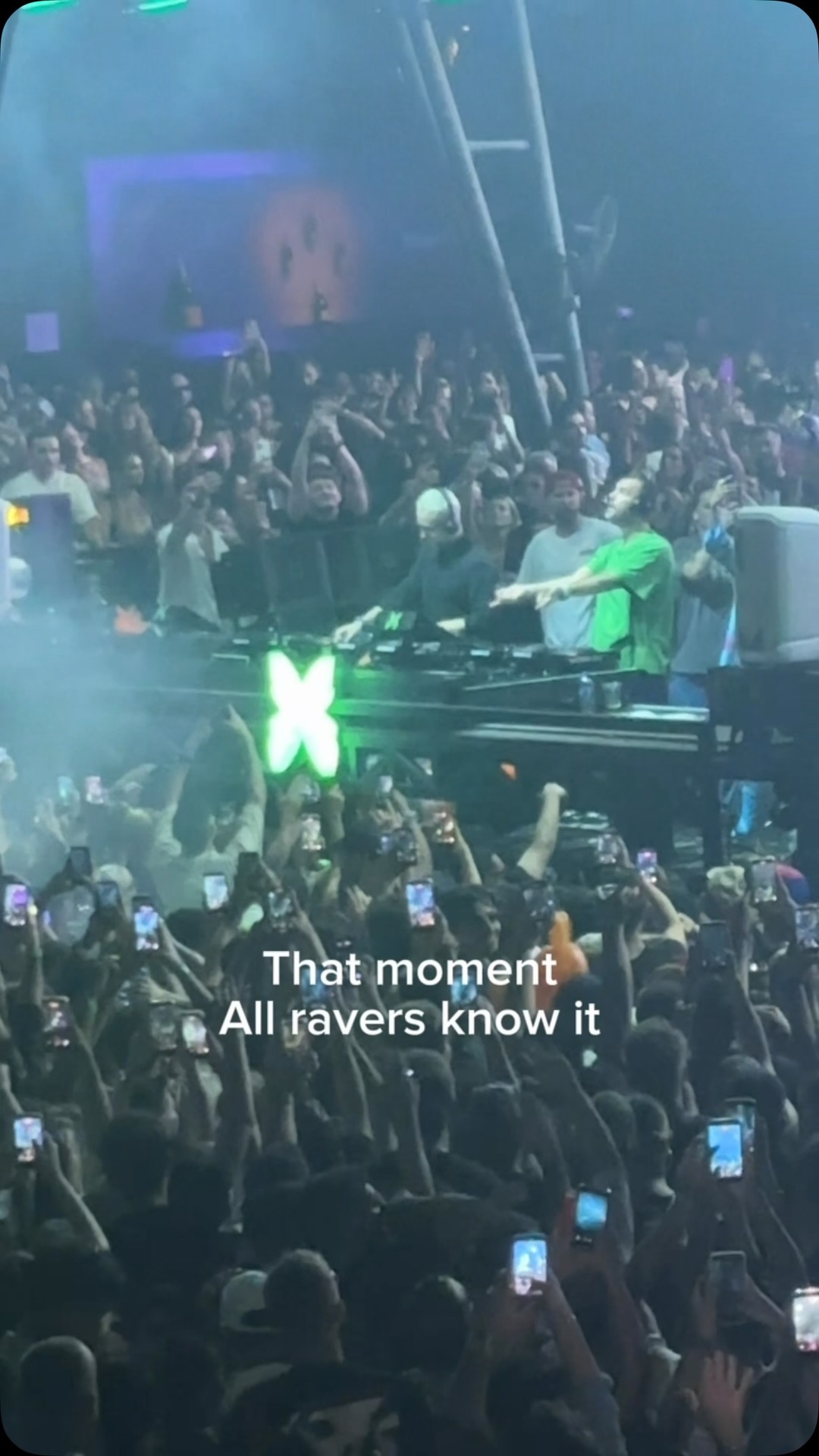 Anúncio de RAVE FLOW