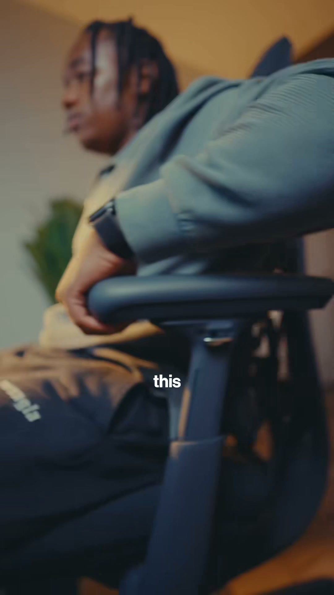 Sit Comfortably. Work Better.