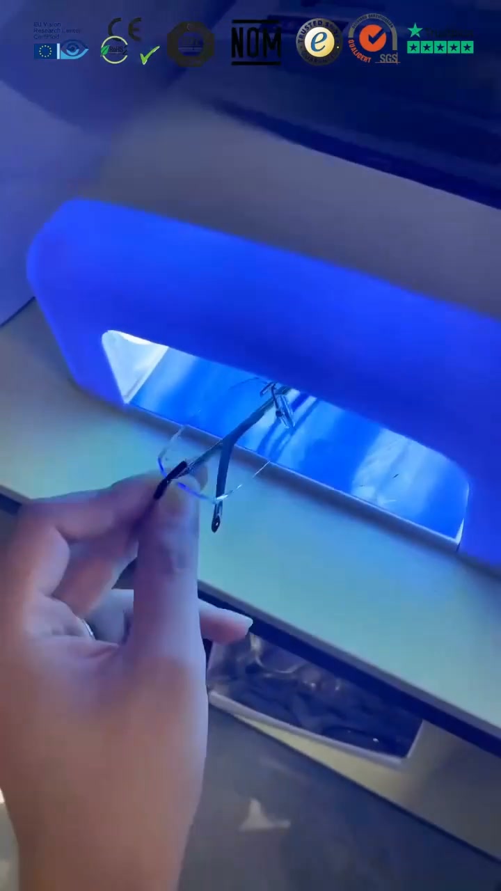 Original Zoombrille, kostenloser Versand, Geld-zurück-Garantie bei Nichtgefallen.