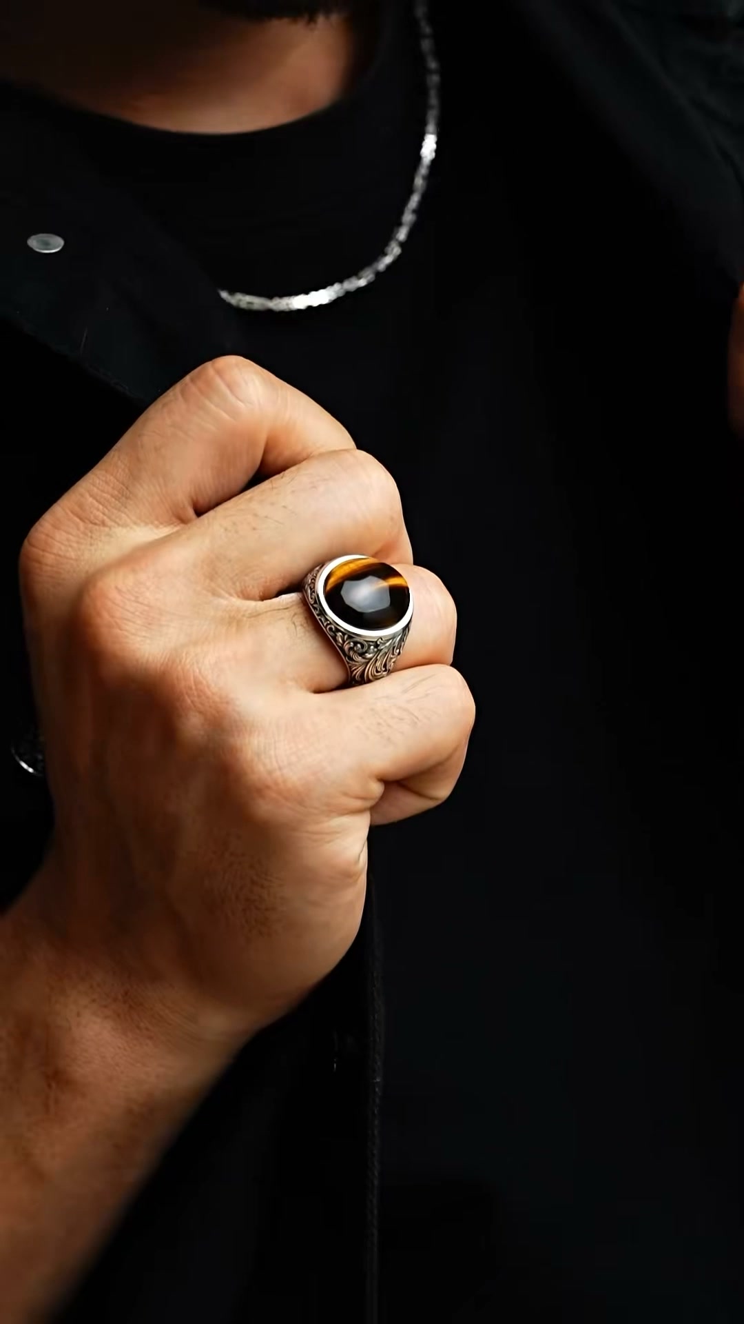 Tiger’s Eye. Built to Stand Out.