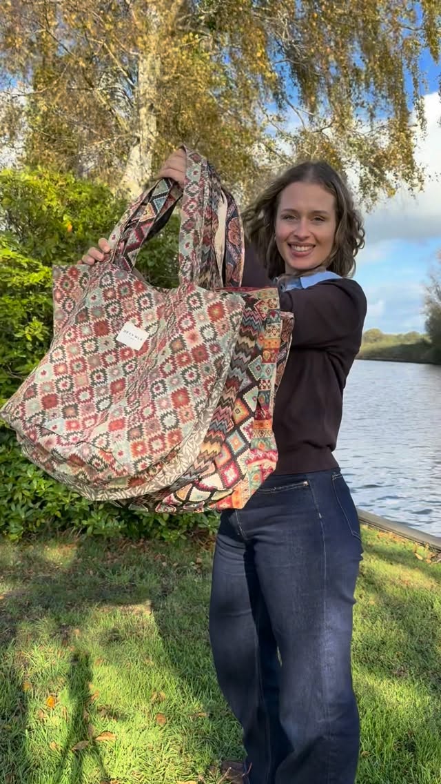 Anúncio de La Luna Bags