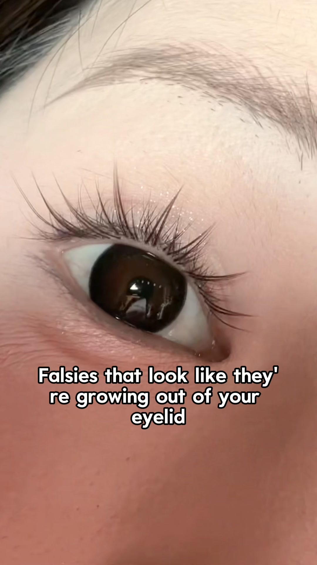 Glue-Free Lashes​!
