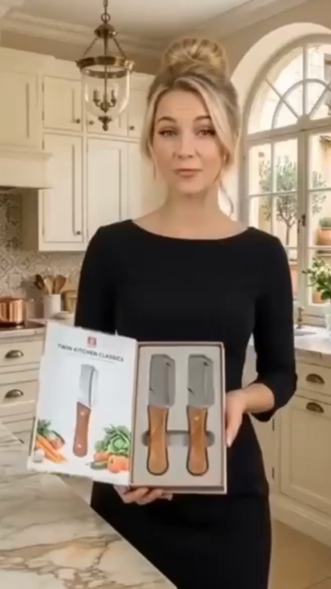 3-in-1 vegetable slicer and peeler – a kitchen essential!