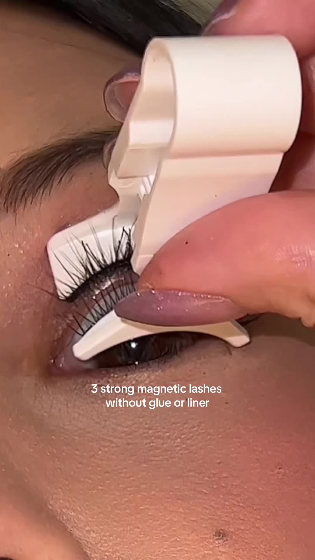 Apply Lashes In 3 Seconds