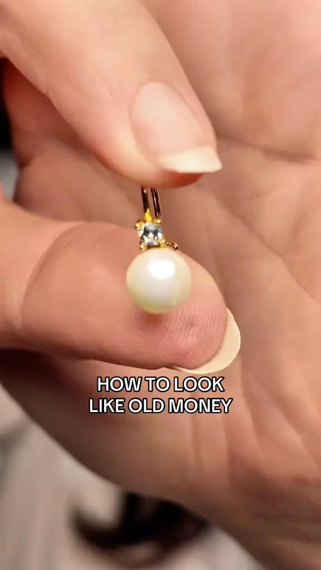 Minimal Elegant Pearl Drop Earrings
