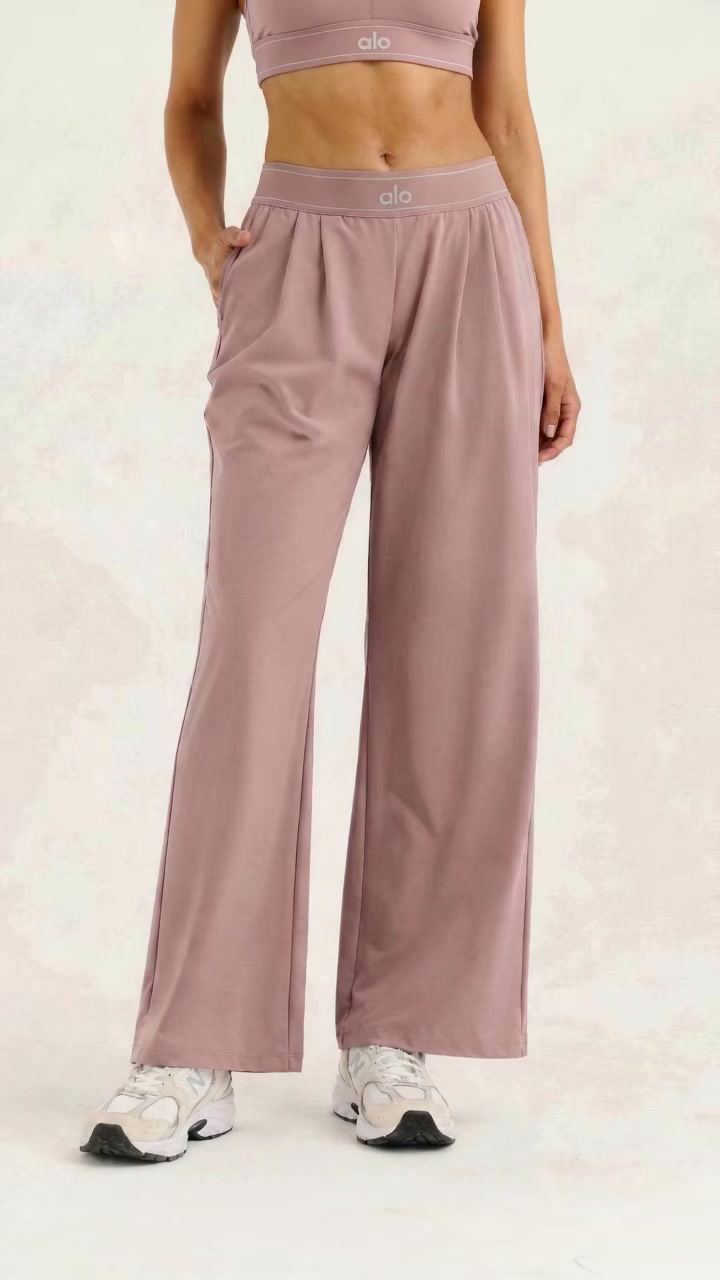 THE PANTS YOU’LL WANT TO LIVE IN.