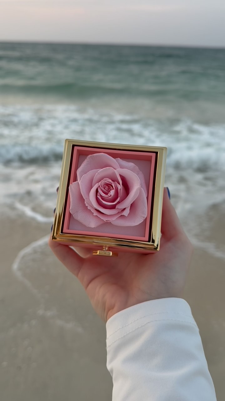 Anúncio de Sparkly Roses