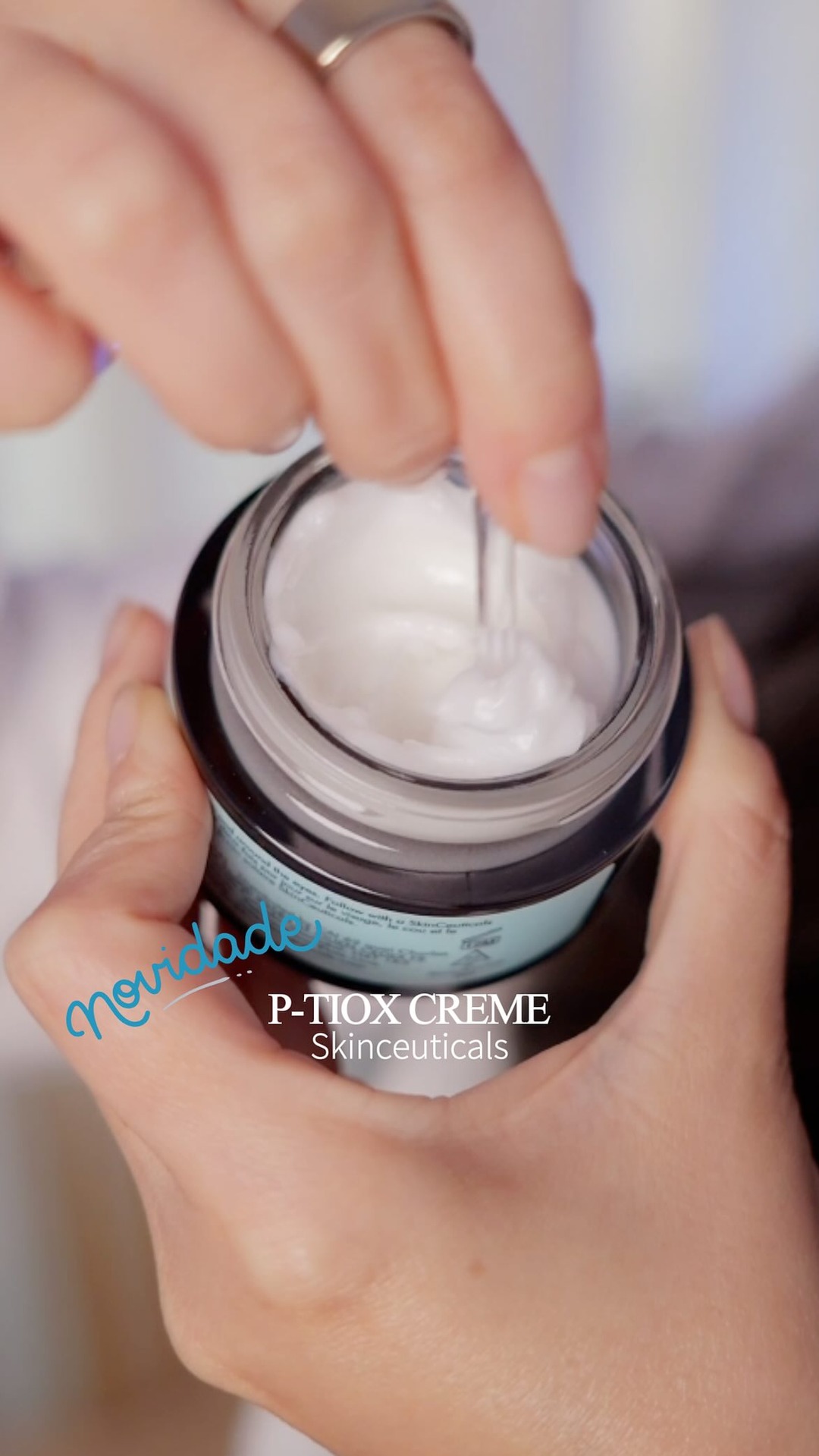 Anúncio de SkinCeuticals