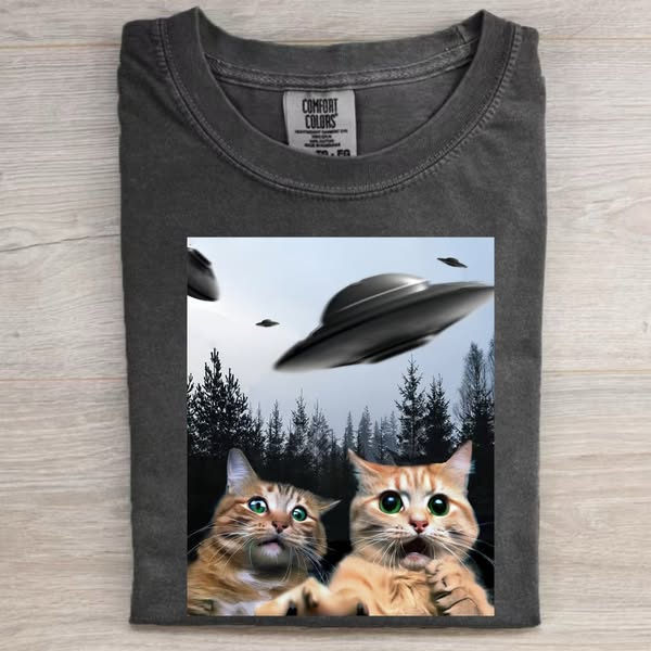 FUNNY ANIMAL SELFIE WITH UFO ART ACID WASH SHIRT V5