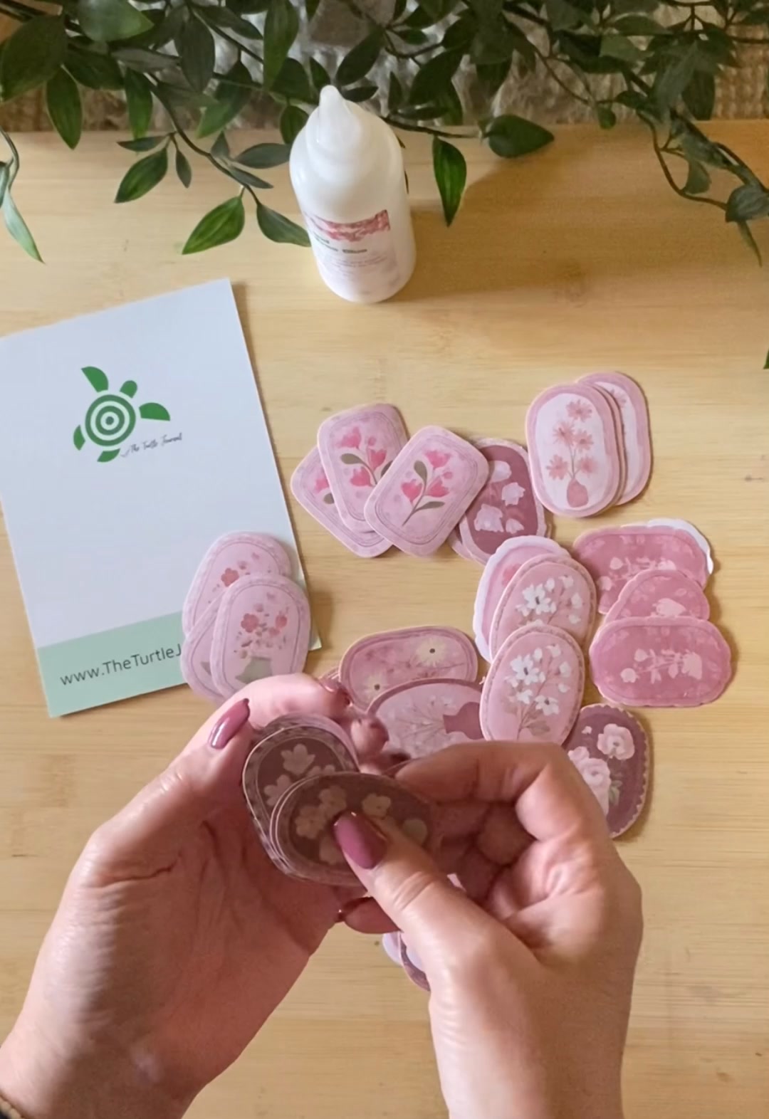 Vintage Bloom Cameo Sticker Sets (40 piece)