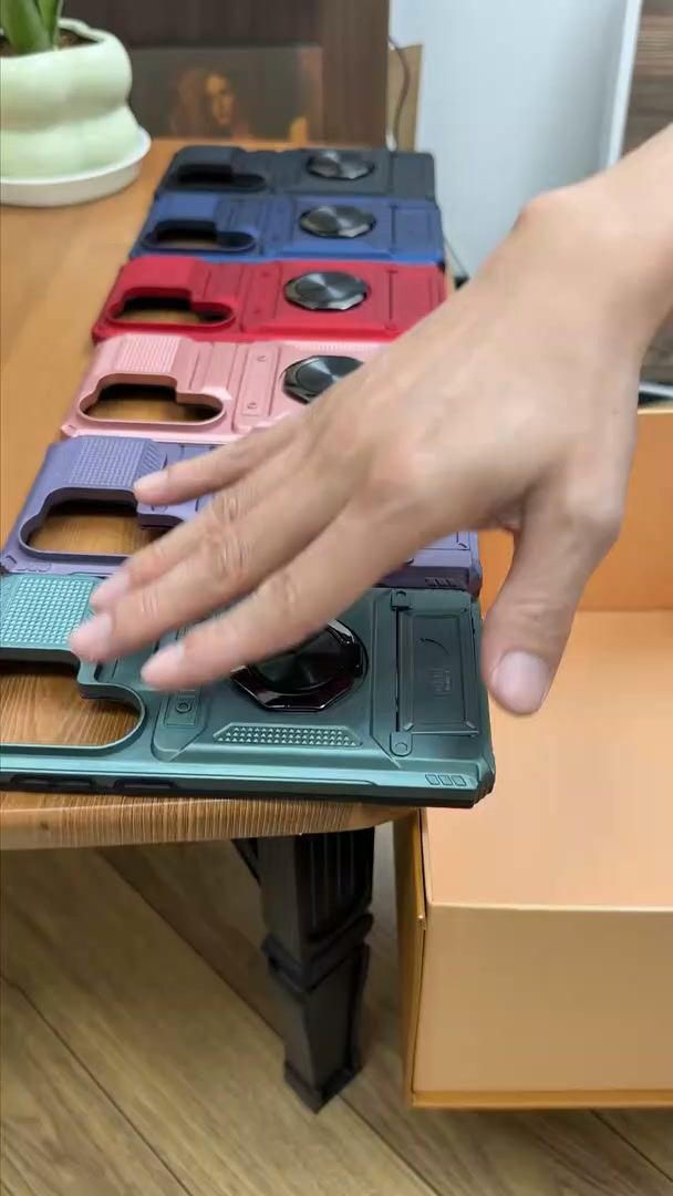 Carry Less. Protect More.