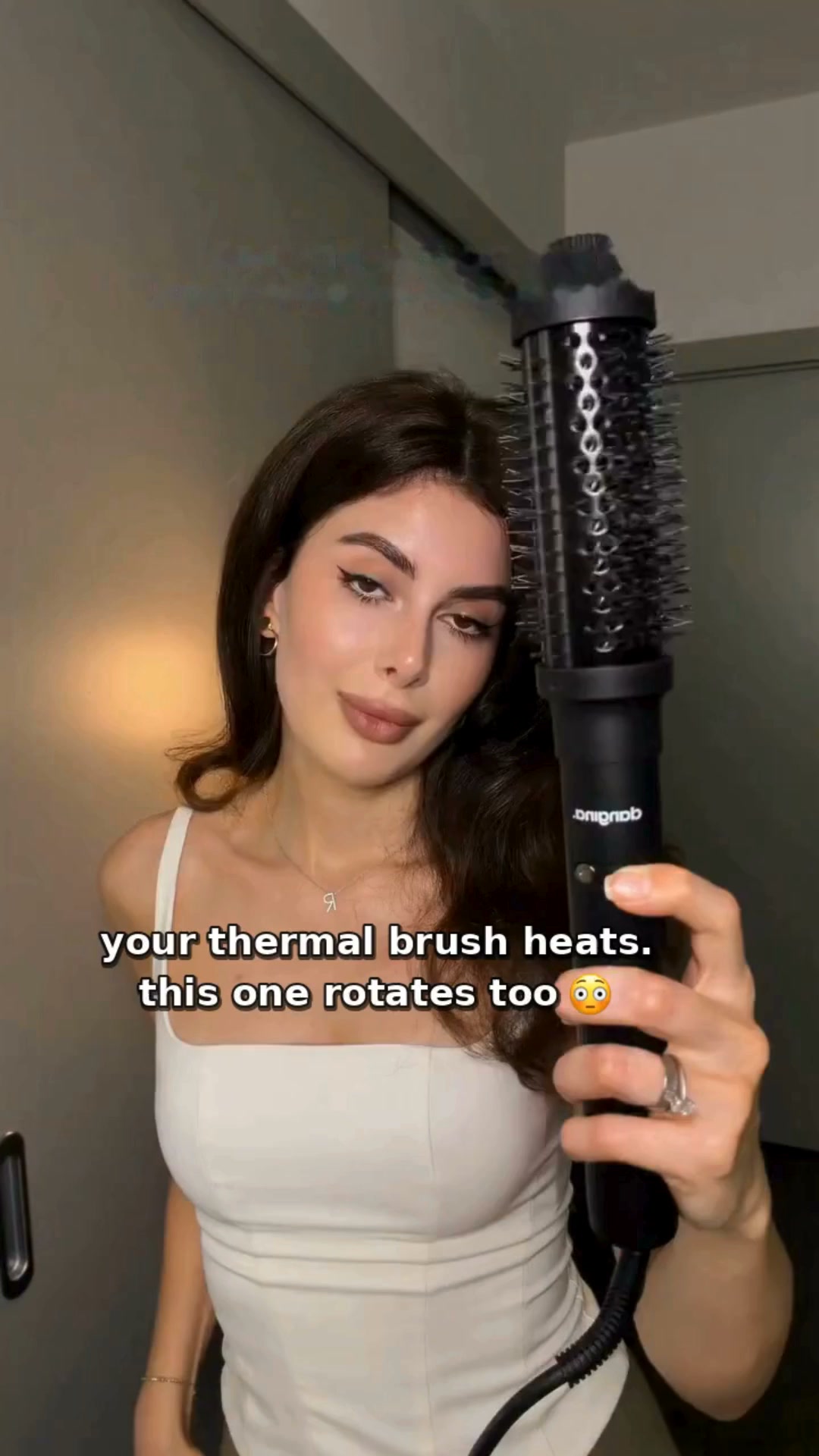 Anúncio de Air Your Hair