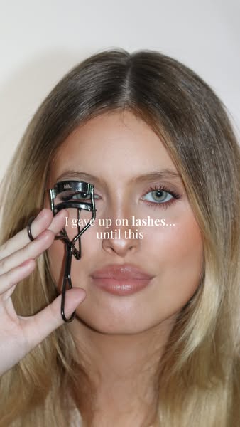 Self-stick Lashes