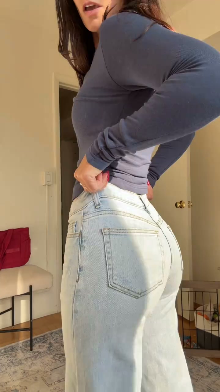 Anúncio de Female Apparel
