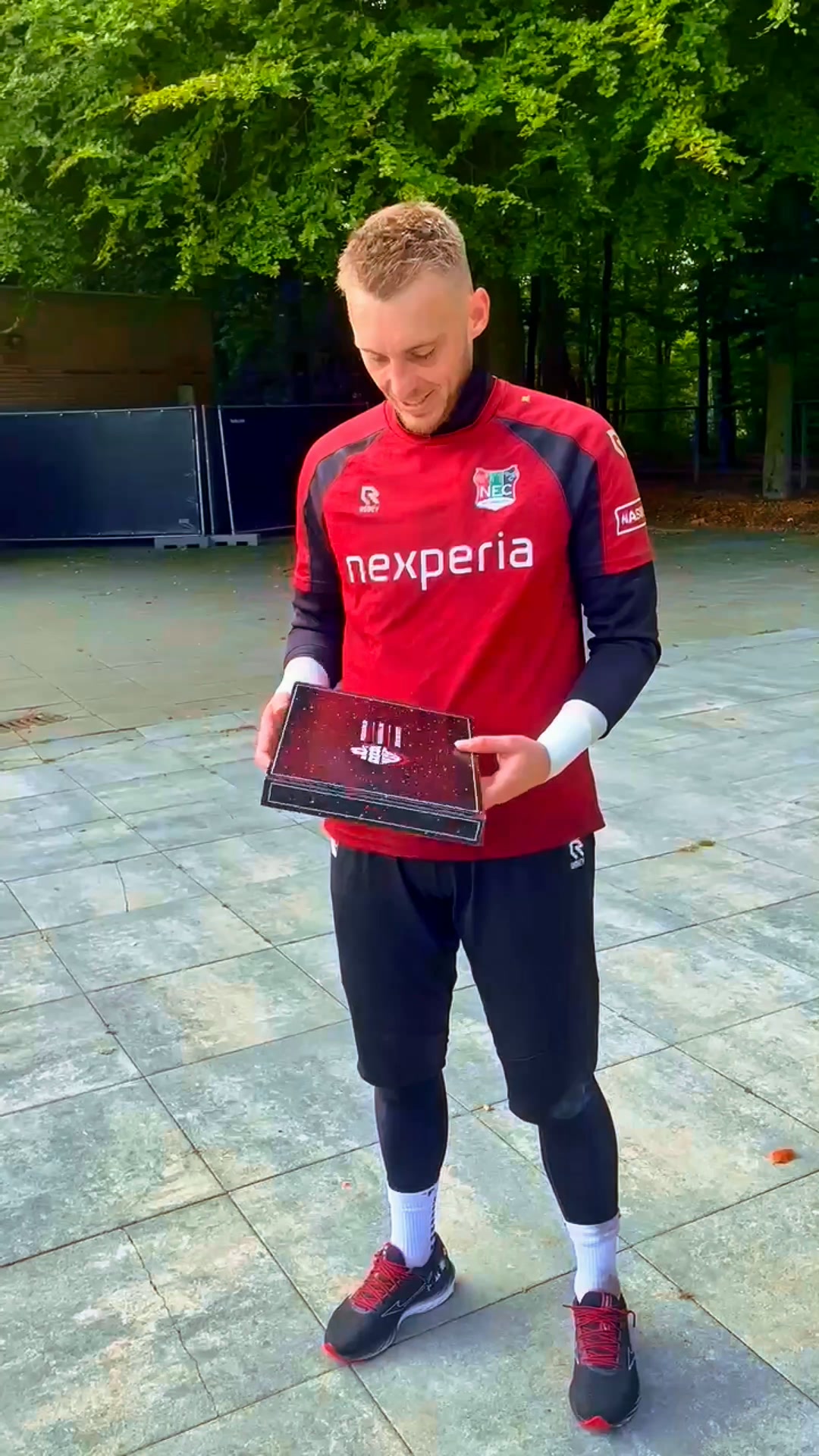 Bestel nu jouw Mystery Voetbal Box