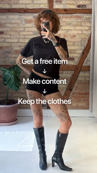 Get free clothes from Boom Butik