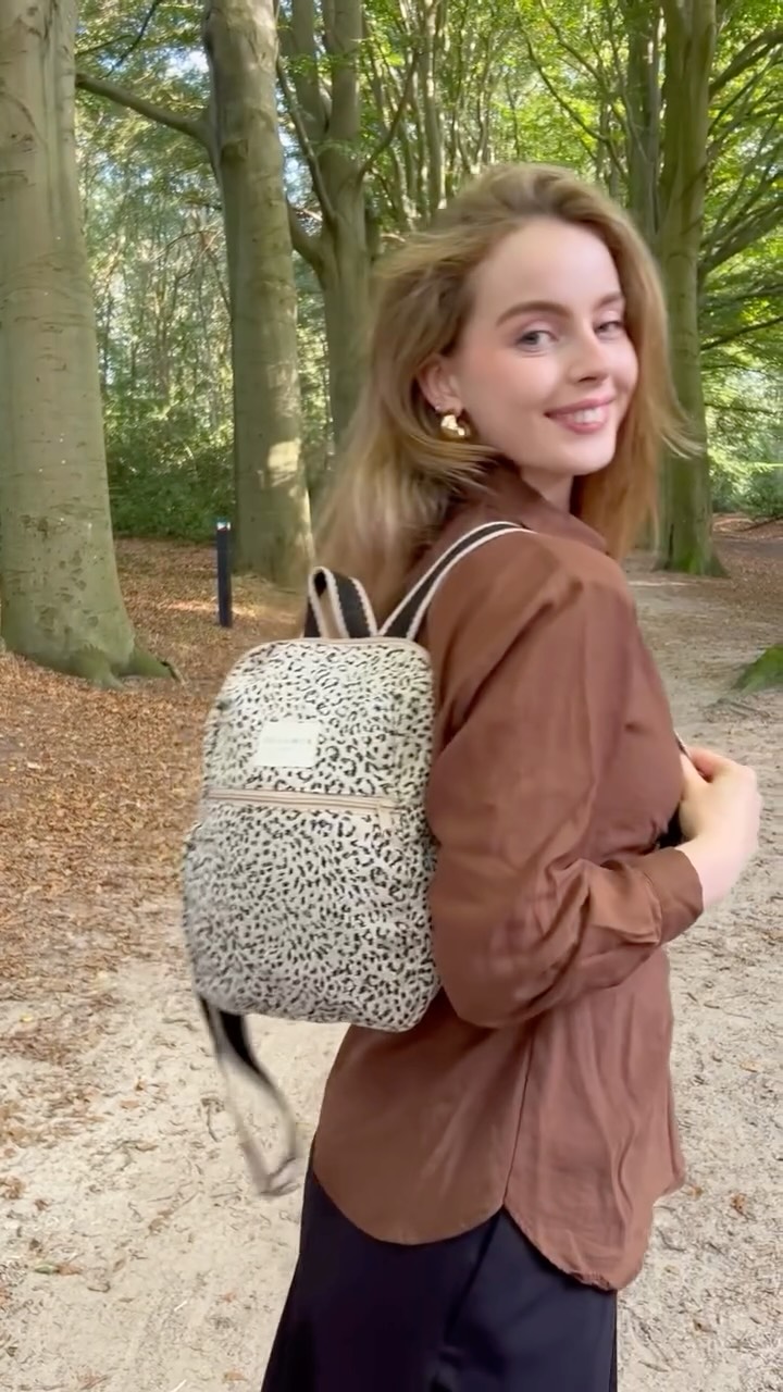 Anúncio de La Luna Bags