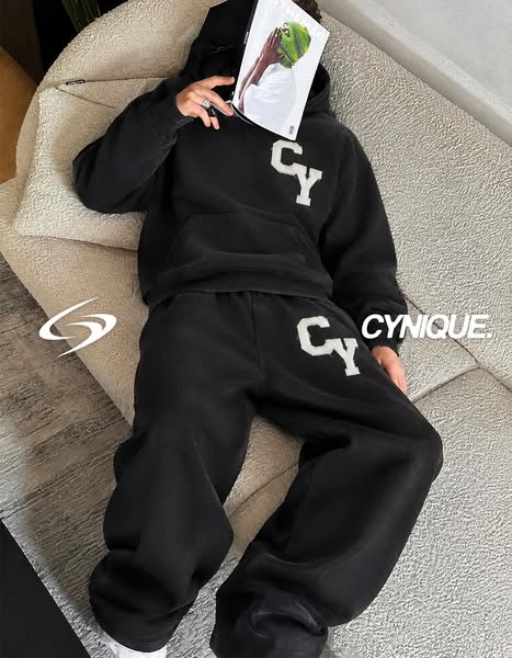 300g premium fabric, oversized fit