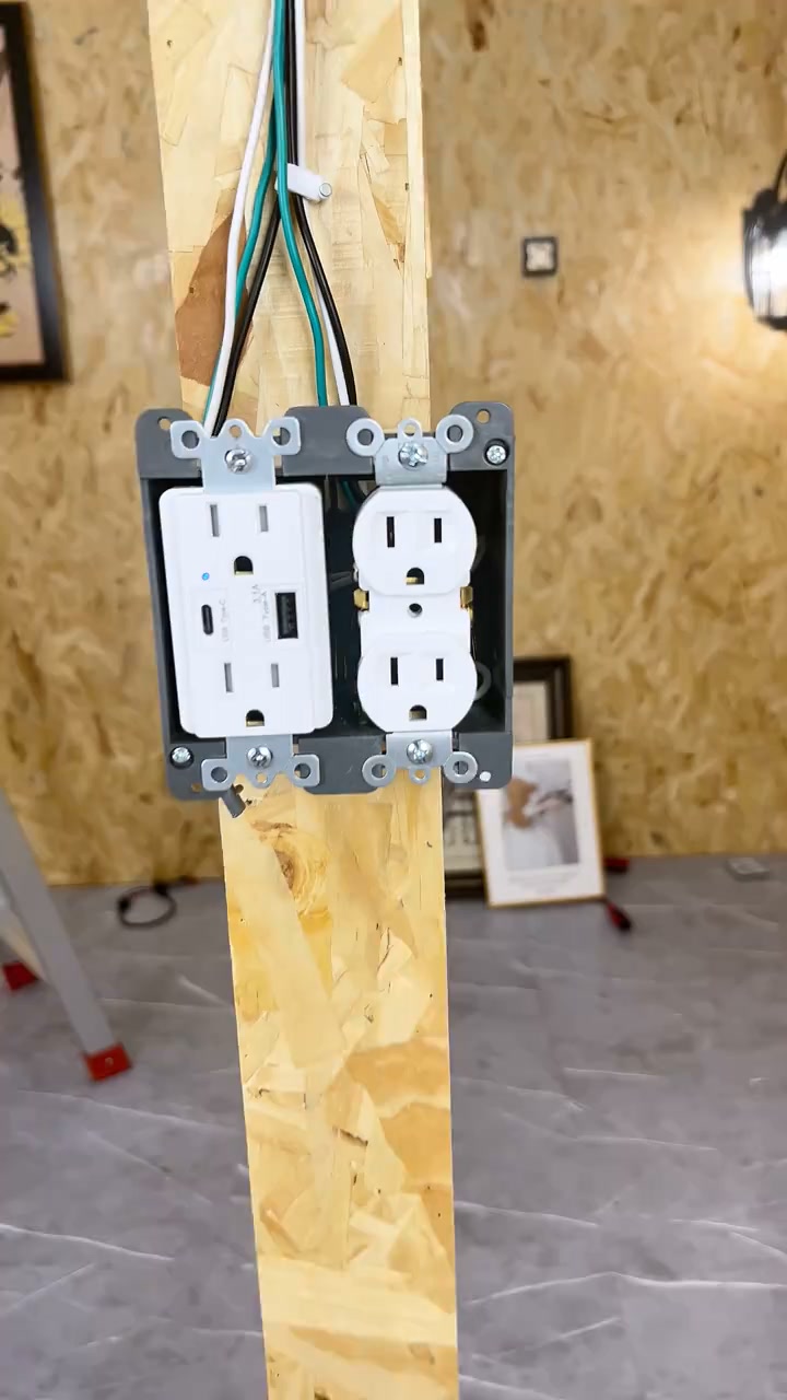 Free Shipping - Circuit Breaker Finder (with LCD Screen)