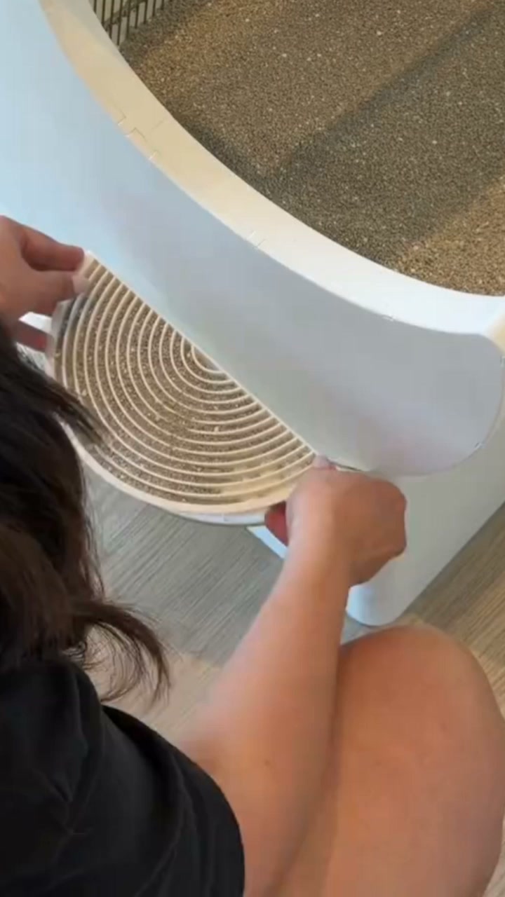 No Scooping, No Electricity! The 5-Second Rotating Litter Box is Here
