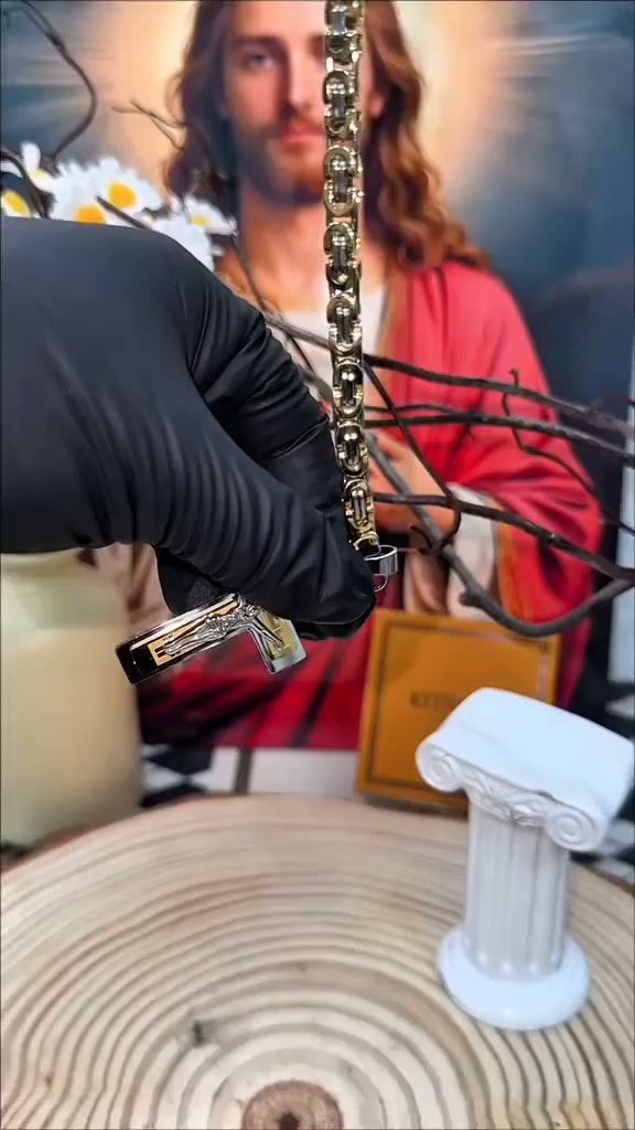 Stilvoller Akzent für dein tägliches Outfit!