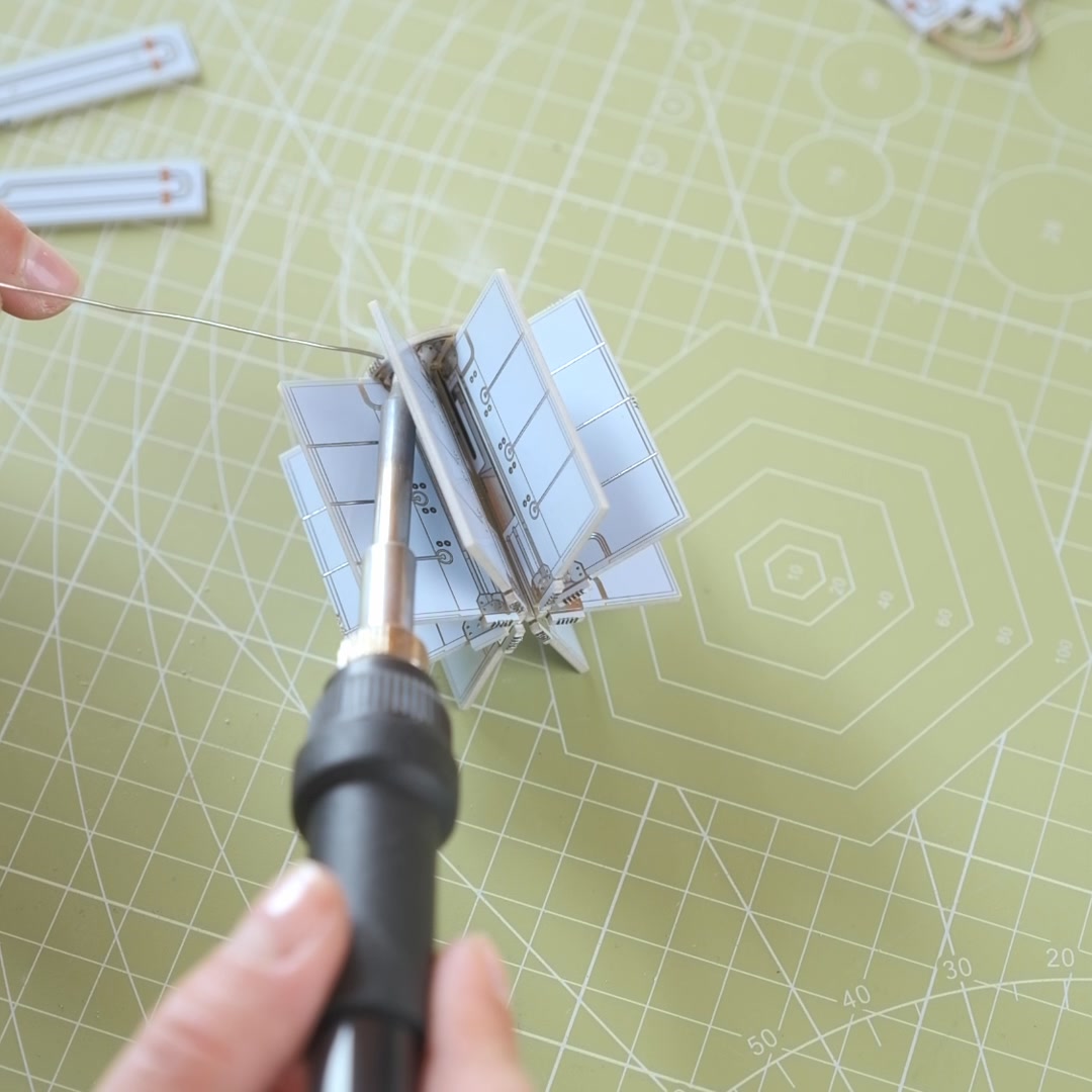 Build Your Own Modular 4G Phone