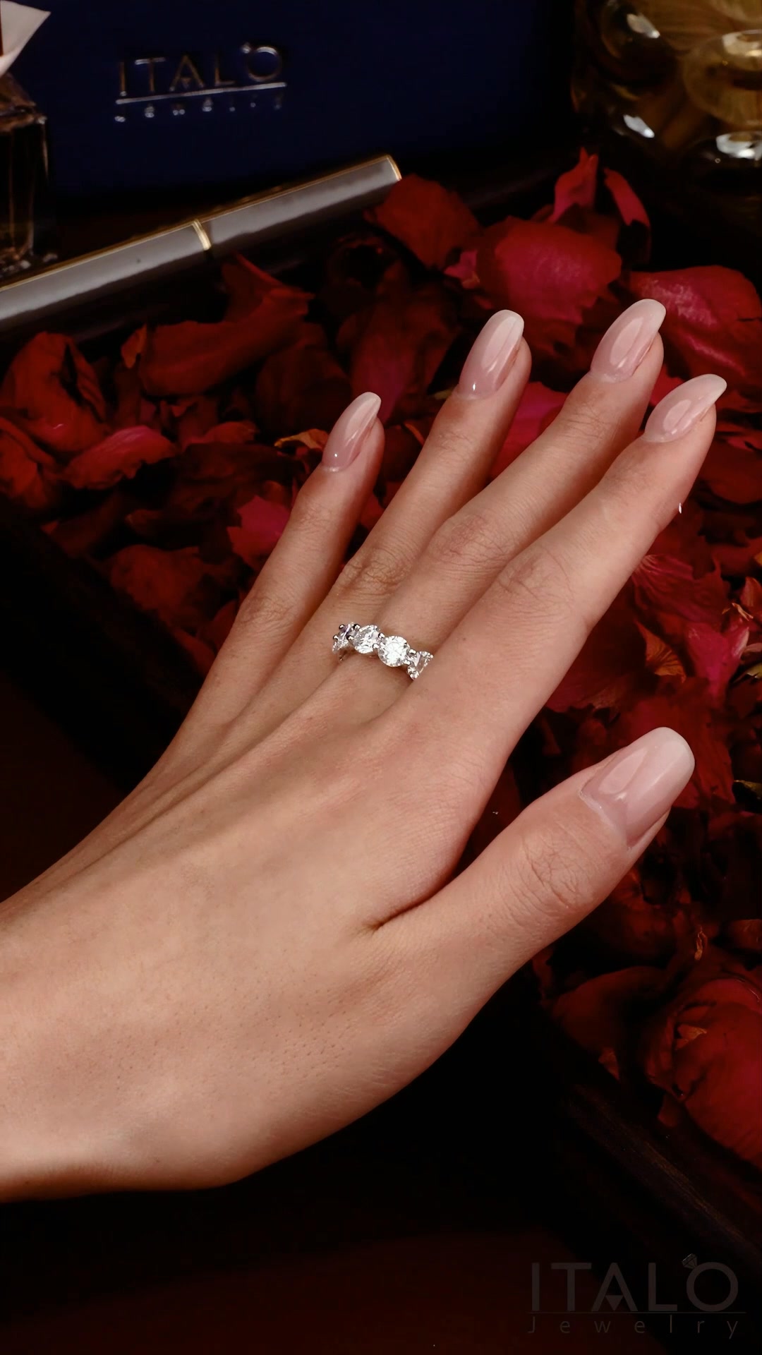 Join Italo Jewelry Rewards & Get 500 Points Free!