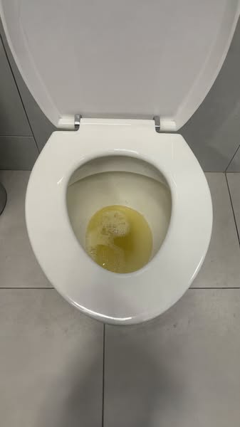 Spül raus, was nicht hinein gehört.