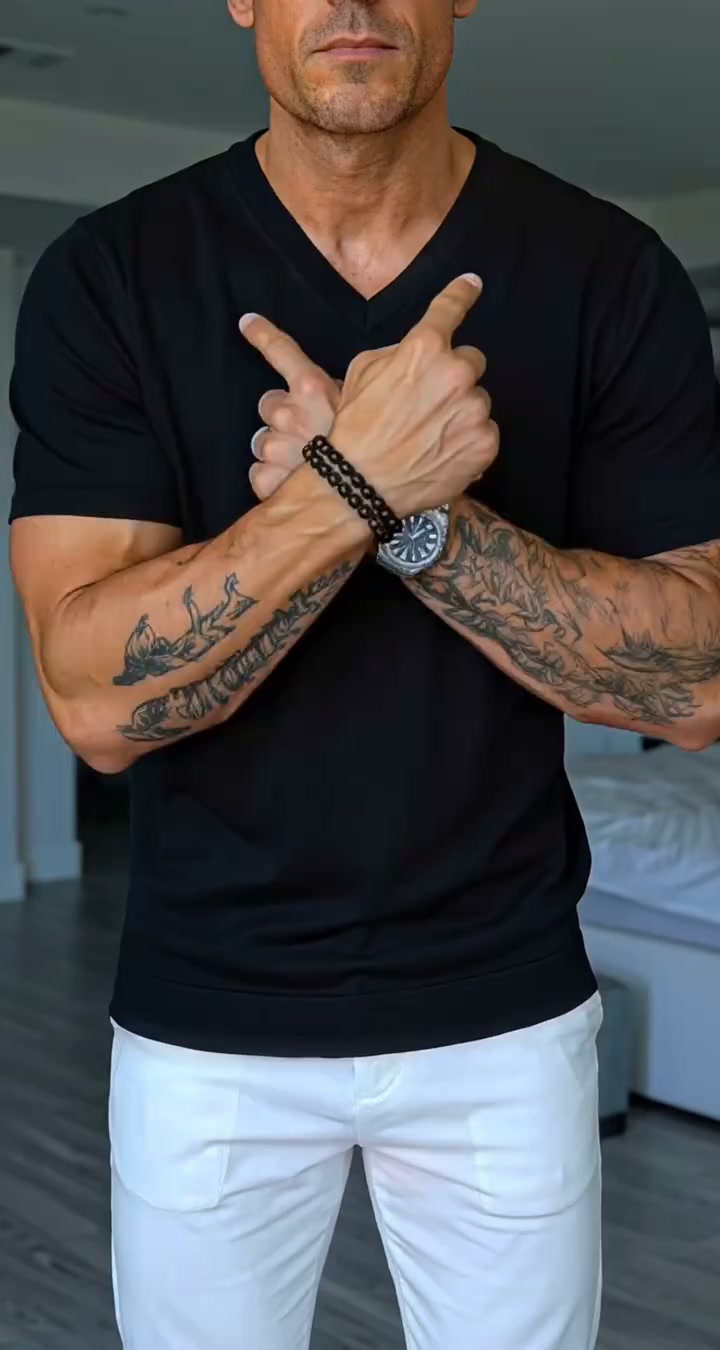 https://www.readymaked.com/products/wool-blend-short-sleeve-v-neck-sweater?fbclid=fbclid