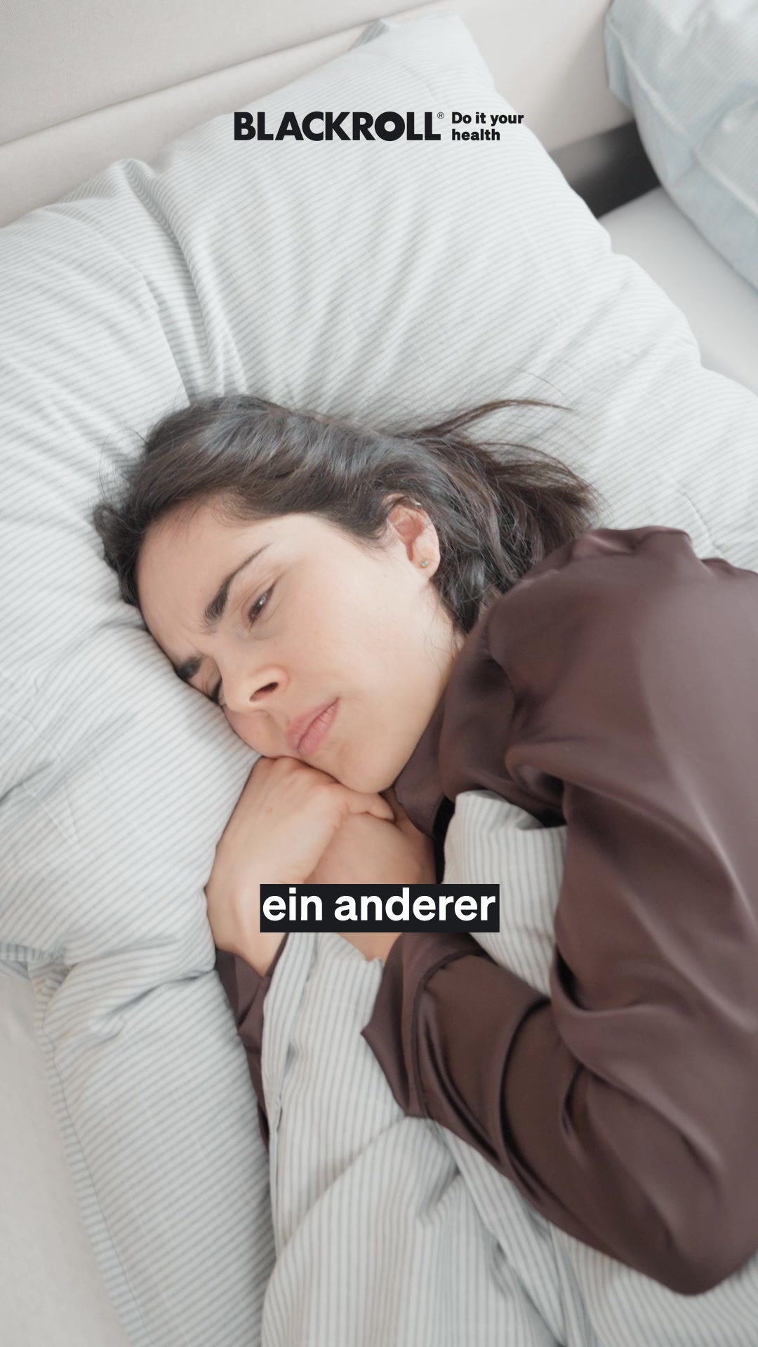 Erholsamer schlafen und leichter aufstehen können mit der RECOVERY BASE und dem RECOVERY PILLOW.