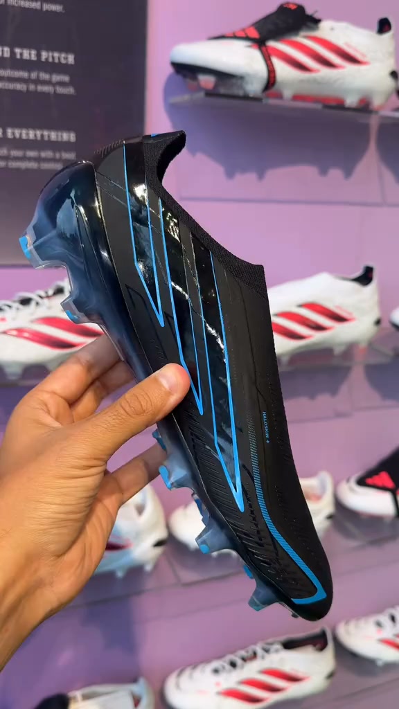 Der neue adidas F50: Die Black Edition