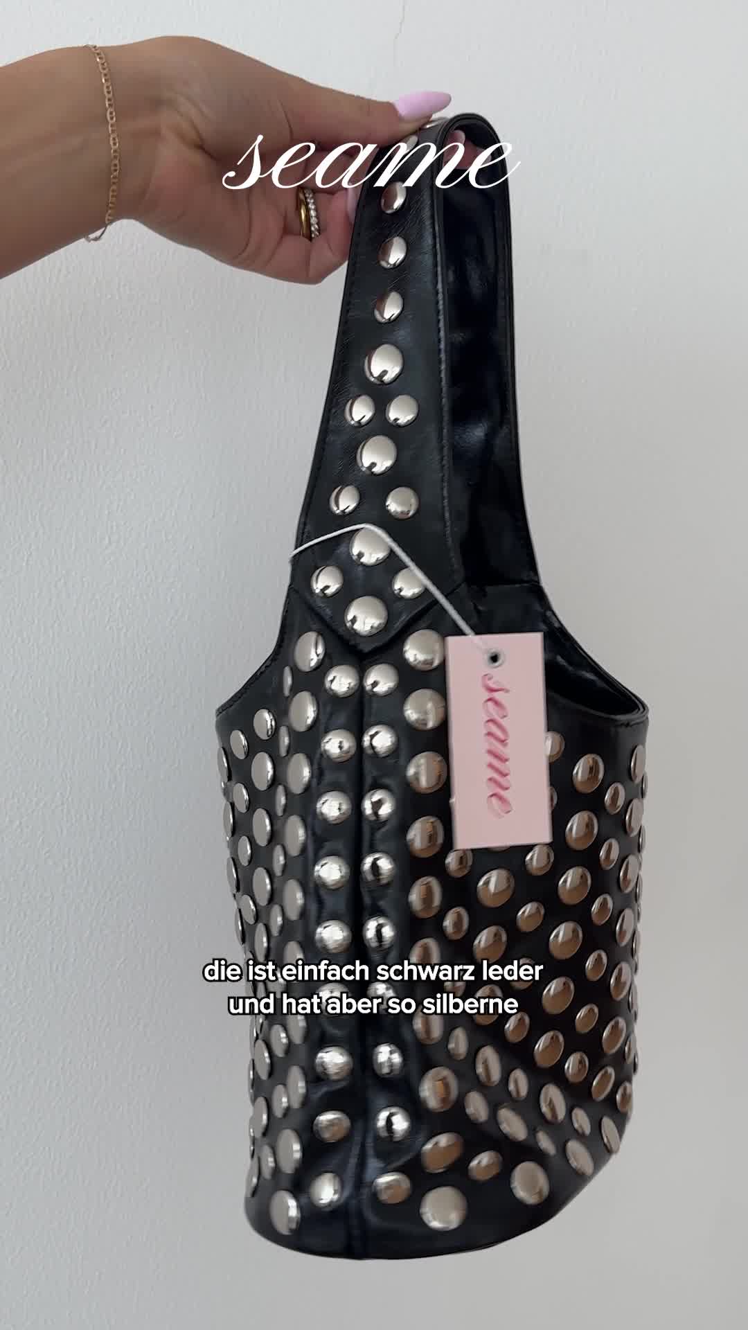 {{product.name}}