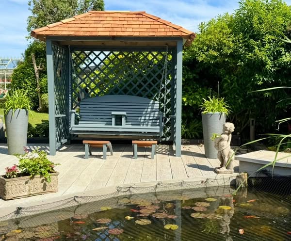 Heritage Painted Garden Swing Seat | Wooden Outdoor Swing