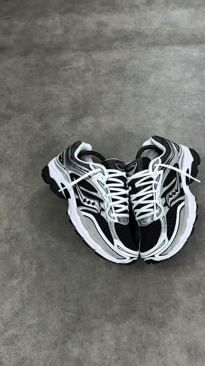 Omni 9 Runner Style + 3 Free Socks