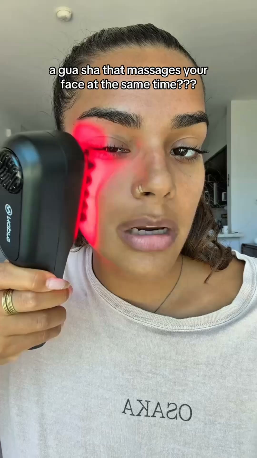 10,000+ women already de-puffed their face with this
