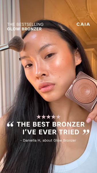 Glow Bronzer powder to cream perfection