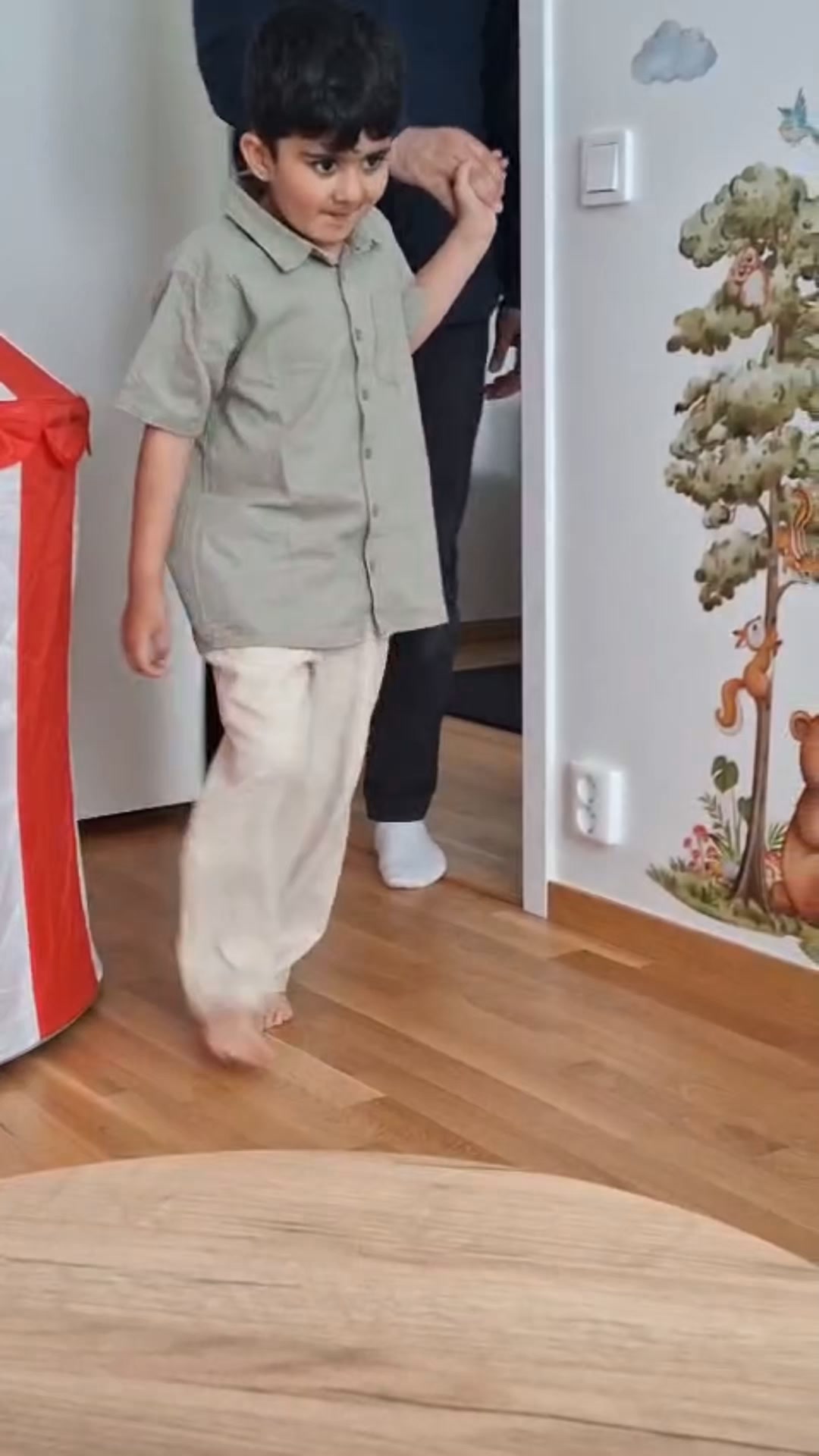 Lär barnen stava på ett roligt sätt!