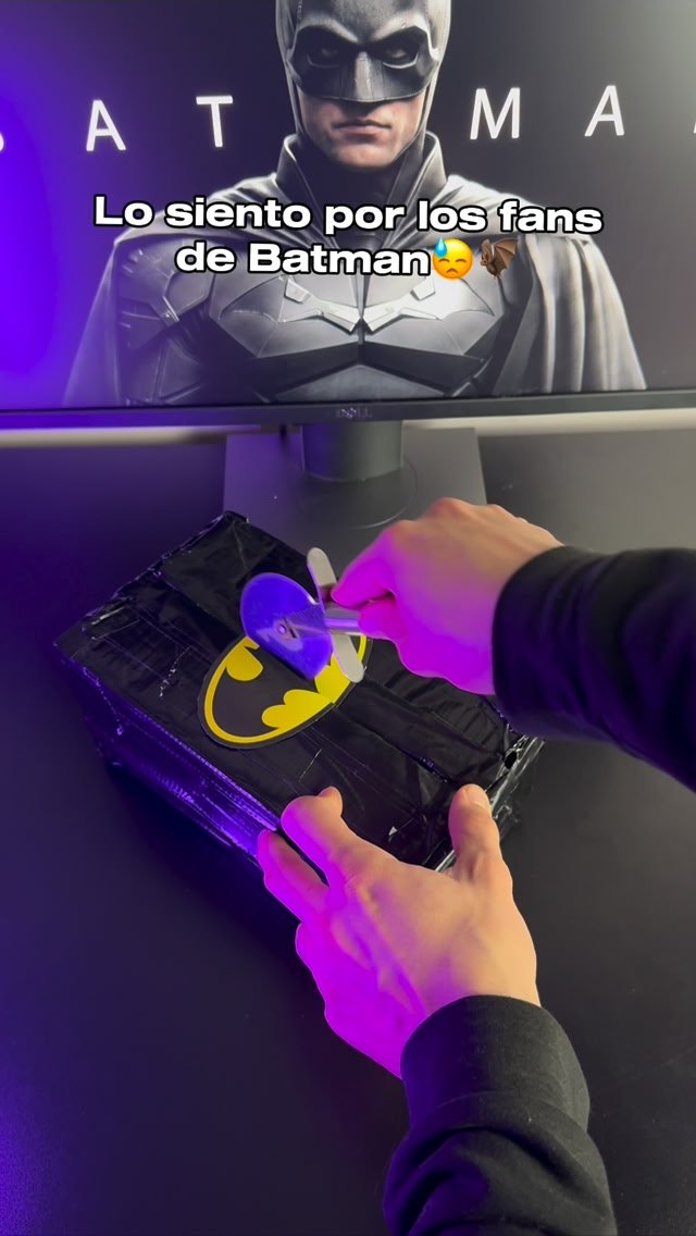 Anúncio de Batcave