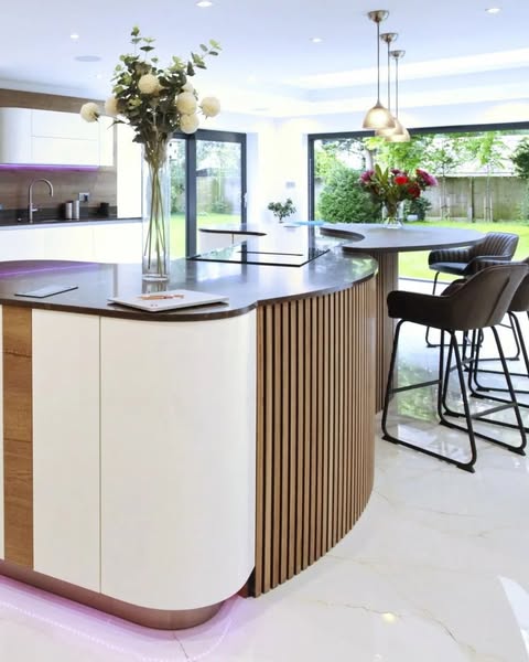 Anúncio de EXACT Kitchens Bathrooms