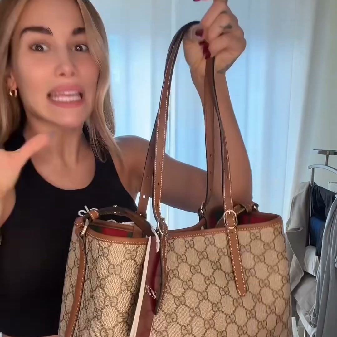 Eine Tasche, die deinen Look komplett macht Entdecke einer unserer beliebtesten Handtaschen und gönn dir ein neues Lieblingsstück.