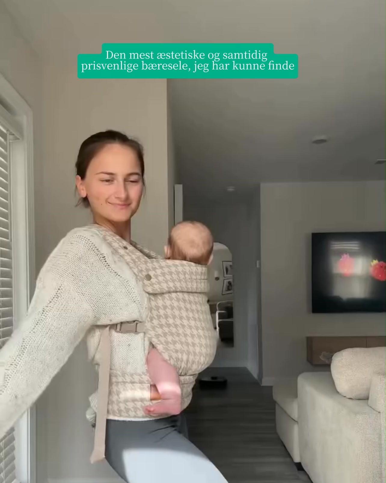 Baby tæt. Hænderne fri