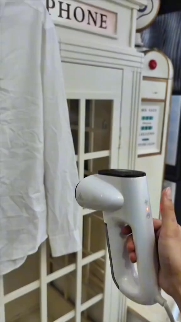 Mit diesem Dampfbügeleisen macht Bügeln Spaß