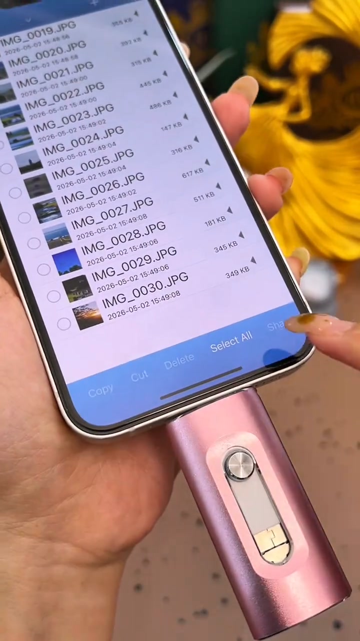 4-in-1 Flash Drive: Expand Your Space