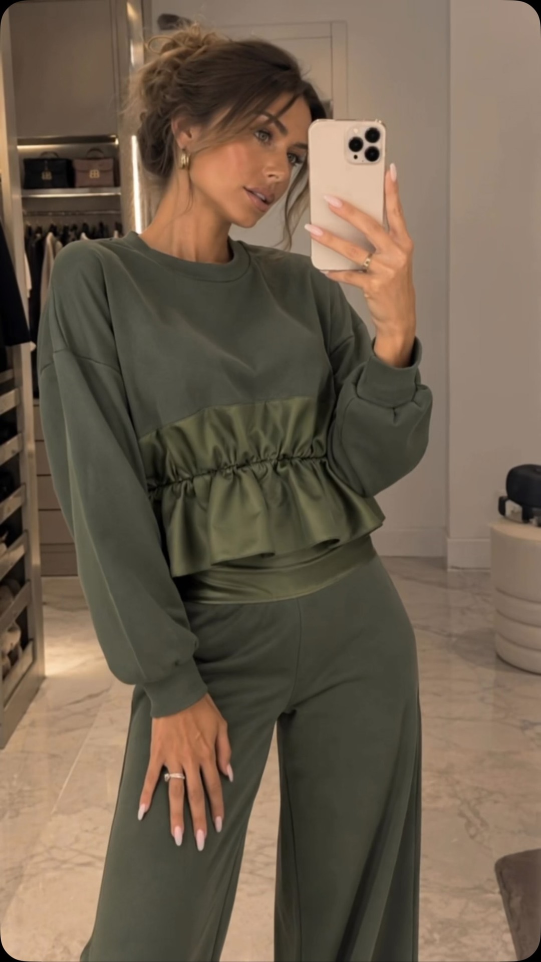 Anúncio de Joy Milano